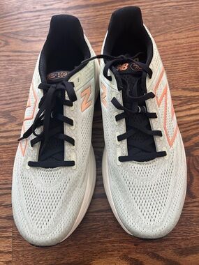 New Balance fresh foam 1080 Running Shoes in Light Gray with Peach Accents